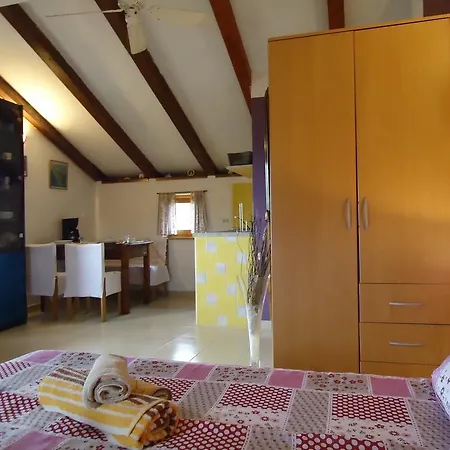 Studio Apartment Nera Rovinj Room photo